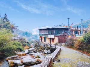 Yunhe Terrace Yunxi Homestay (Baiyingu Scenic Area Shop)