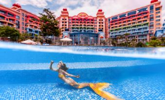 Fuxian Lake Dolphin Bay Hotel (Cambrian Town Flagship Store)