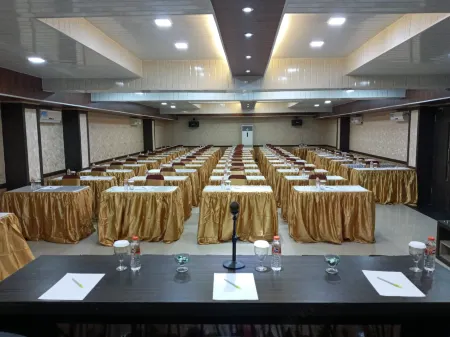 Grand Darussalam Hotel Отели в г. Sei Sikambing D