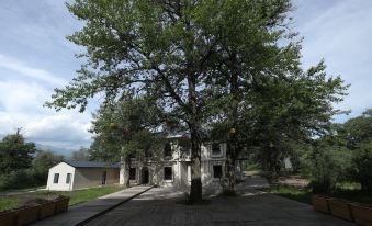 Xinjiang Wenlv Aerial Grassland Resort Hotel