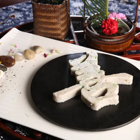 Jiashan Yunlan Bay Honglu Yuanlin Hotel