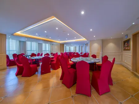 Vienna Hotel (Wuhan Aeon Jiangxiaketing Metro Station) Отели рядом с достопримечательностью «Hubei Ecology Vocational College»