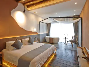 Sea Village Pure Self Hotel