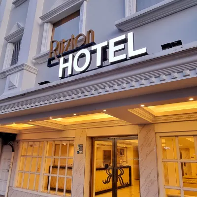 Ritzton Hotel Hotels near Johor Figures Museum