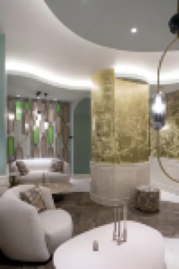 Zeus Essence Bucharest Venezia