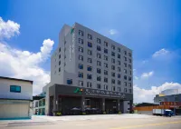 阿里山東方明珠國際大飯店 隙頂二延平步道觀雲平台附近的飯店