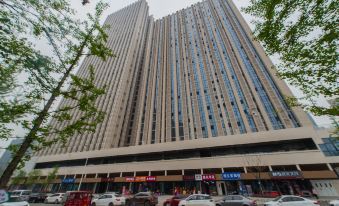 Jiaman Apartment (Chengdu Panda Base Branch)