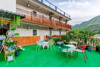 Qinglong Hotel, Lixian County