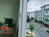 Lexing Homestay - parking