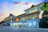 Xishuangbanna Jinghong Yunman Hotel (Poshui Plaza) Hotel in zona Jinghong Passenger Bus Station