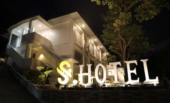 S·HOTEL