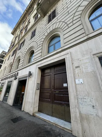 กูนาบู อพาร์ทเมนท์ส์ จิโอลิตติ