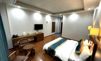 Yak Grand Hotel