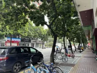 Xingyun Homestay (Foshan Qinghui Garden Huagai Road Pedestrian Street)