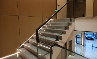 Yaxuan Smart Hotel
