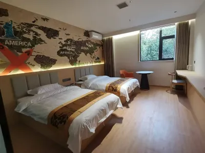 Dongyue Hotel Отели рядом со станцией Xingping жд вокзал