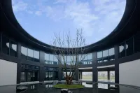 Boutique Waterland Resort Hotels near Longyou Trading City