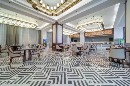 Butterfly City Hotel Отели в г. Гунлюй