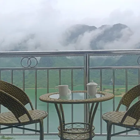 Haokunhu Lake View Homestay