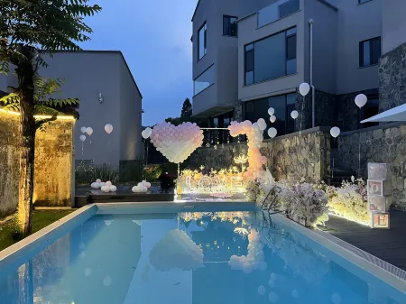 Ruo Yin. Home Stay Отели в г. Цзиси