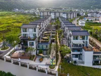 Poltton Century Hotel (Enshi Grand Canyon) Hotels near Yulong Crevice
