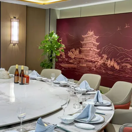 Wenfeng Hotel (Liaohe East Road)