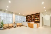 Shanmu Xishe · Gallery Art Boutique Stay (Yangshuo West Street)