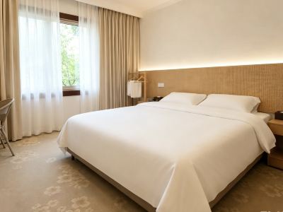 Jinghu Theme Hotel