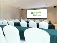 Zhangzhou Pinghe Wyndham Garden Hotel - parking