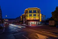 Shell Hotel (dinosaur garden, Changzhou north high speed railway station, Metro Station) Hotels in Changzhou