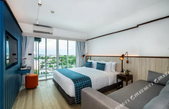 素坤逸 85 巷琥珀酒店