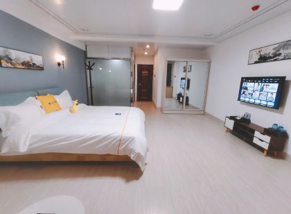 Chat on room in Zhangzhou