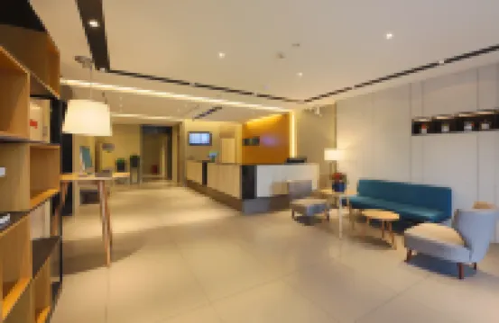 루자상뤼 호텔 (스자좡링서우난환루자치 정부 )