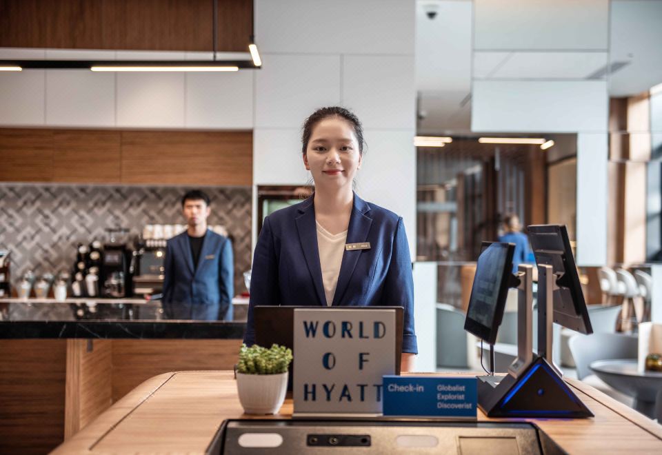 2. 우르코브 바이 ..