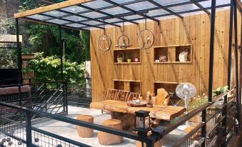 Zhaoqing Yingheju Themed Homestay