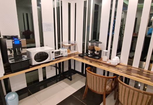 쇼호텔의 아늑한 객실 인테리어