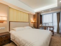 雅居轩酒店公寓(上海国展店) - 商务大床房