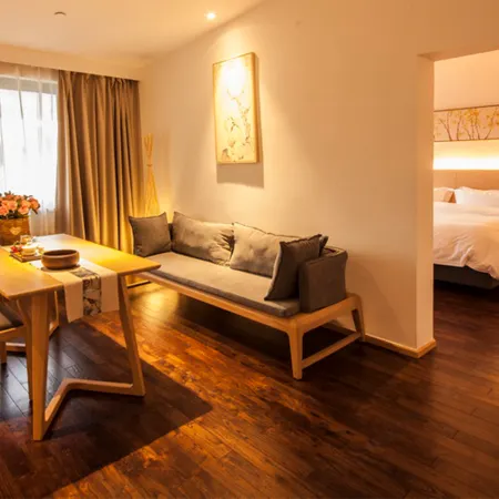 Huayu Meishu Hotel