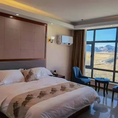 Rutog Shunyi Grand Hotel