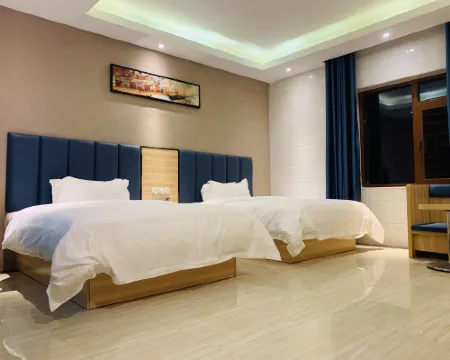 滿君ホリデイホテル 隆安のホテル