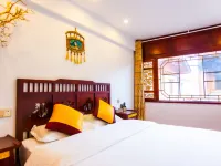 Fengsu Boutique Inn Hotels in Shangri-La