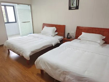 Deyun Farm Hotel Отели рядом с достопримечательностью «Mulan Grassland»