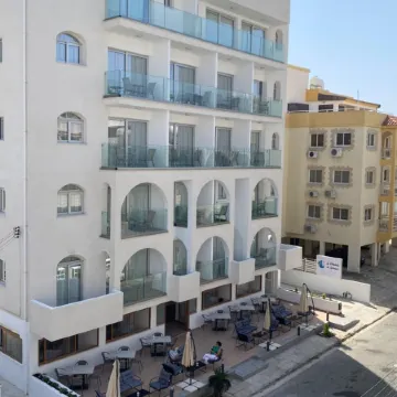La Veranda De Larnaca