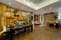 Yuezhu Inn (Yangshuo West Street Lijiang Branch)