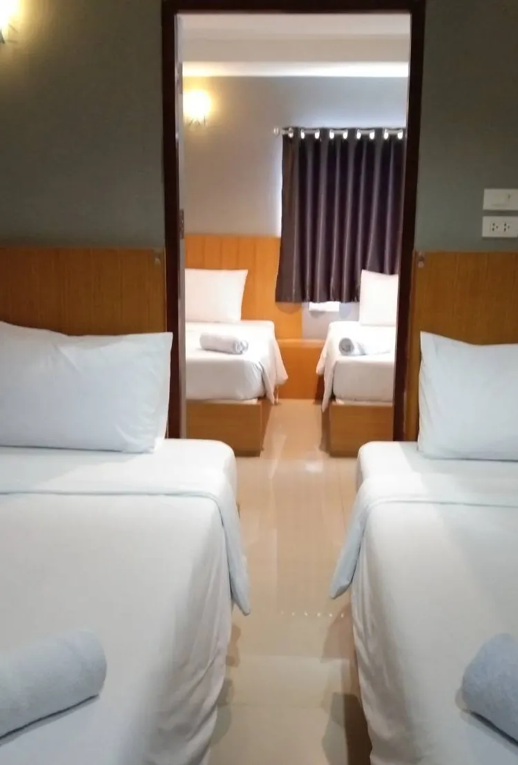 Connecting Room (Double+Twin)