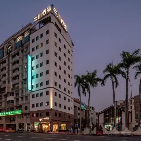HiRiver Hotel