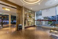Celebrity Hotel (Yulin Bus Terminal Hospital of Traditional Chinese Medicine)