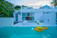 Qinyuan Family-friendly Hostel Hotel di Sanya