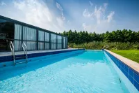 Qinyuan Lake View Pool Villa - Rooftop Pools