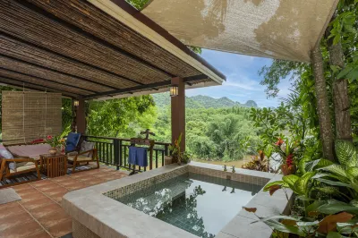 Home Phutoey River Kwai Hotspring & Nature Resort Các khách sạn gần Wat Pu Ta Khian